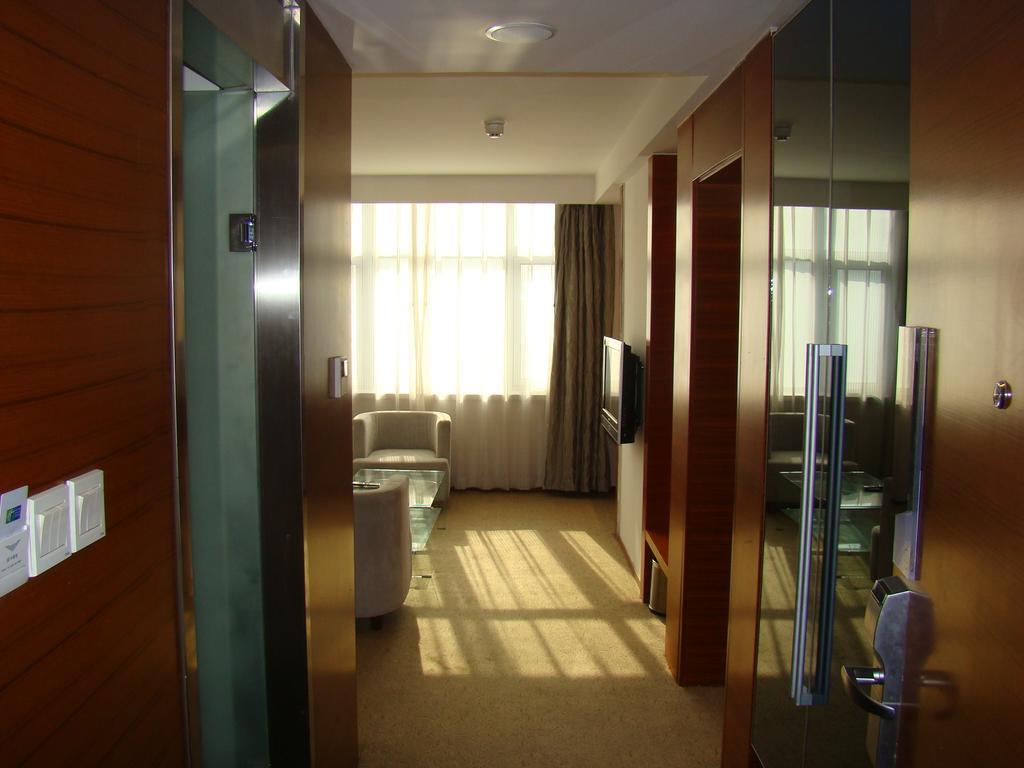 Holiday Inn Express Tianjin Binhai Exterior foto